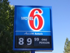 DSC05230 (Motel 6 8999)